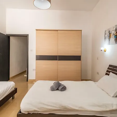 Portomaso - Area Apartment *